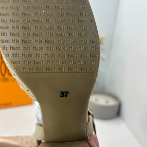 Miz Mooz Storrs Leather Slingback Heels Sandals Cream Women's 6.5/EU 37 Tried On - Picture 9 of 10